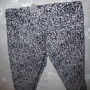 Calvin Klein CK Performance Crop Capri spotted Athletic Leggings /Med